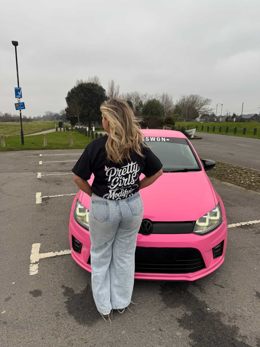 Pretty Girls Love Modifying Cars T-Shirt