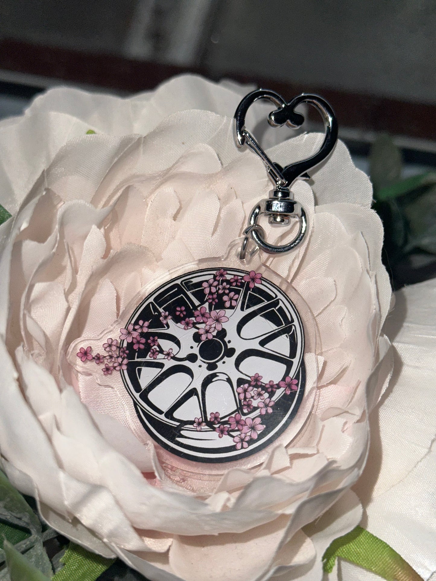 Twenty2Clothing Flower Keyring